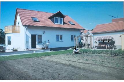 Hohenmölsen Haus mit Einliegerwohnung und Doppelgarage