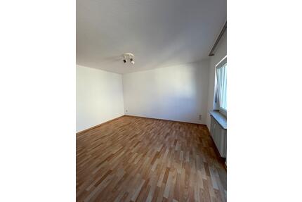 1ZKB Wohnung Appartement mit Balkon opt. Stellplatz Reiskirchen