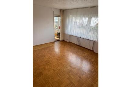 Sehr helle 4-Zimmer-Wohnung in Oberboihingen zur Vermietung