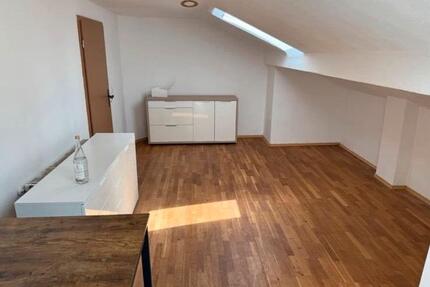 2 Zimmer Wohnung in seenähe - 800,00&nbsp;EUR Kaltmiete, ca.&nbsp; 45,00&nbsp;m&sup2; in Prien am Chiemsee (PLZ: 83209)