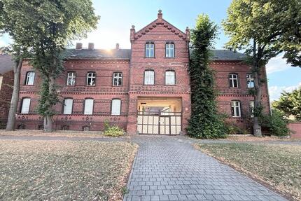 Dreiseitenhof - 275.000,00&nbsp;EUR Kaufpreis, ca.&nbsp; 350,00&nbsp;m&sup2; in Jessen (Elster) (PLZ: 06917)