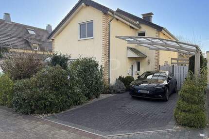 Bezugsfertiges Einfamilienhaus mit überdachter Terrasse, Doppelgarage und Carport! - Fröndenberg Altendorf