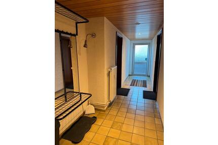 2,5 Zi- Einliegerwohnung - 680,00&nbsp;EUR Kaltmiete, ca.&nbsp; 68,00&nbsp;m&sup2; in Aßlar (PLZ: 35614)