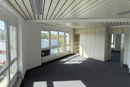 Büroräume Nürnberg Hafen - 9,00&nbsp;EUR Kaltmiete, ca.&nbsp; 9,00&nbsp;m&sup2; in Nürnberg (PLZ: 90451) Eibach