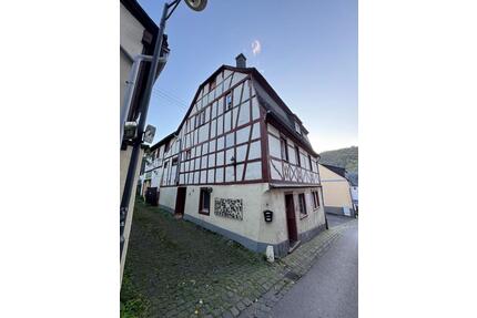 Mehrfamilienhaus mit 3 Wohnungen in Enkirch - Hahn