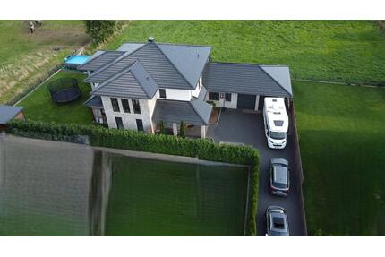 Einzelstück -Traumhaus: 308 m² Wohnkomfort, Wellness & Feldblick - Calberlah