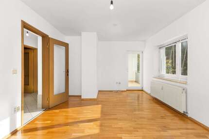 Gepflegt • Kompakt • Bezugsfrei | 3-Zi-Loggiawohnung mit Waldblick - Ottobrunn