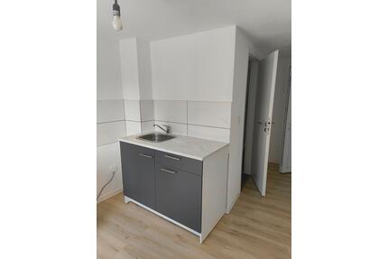 Charmante 1,5-Zimmer-Wohnung mit riesiger Dachterrasse - Mögglingen
