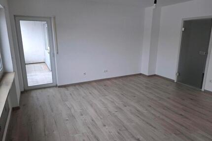 3 Zimmerwohnung, neu renoviert, 1. OG, Garten, Keller, Dachboden - Allersberg Eismannsdorf