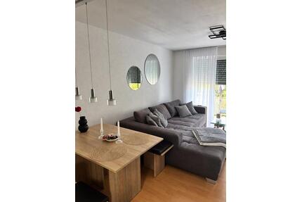 Charmante 2-Zimmer-Maisonette Wohnung mit Balkon frisch renoviert - Ochsenhausen