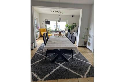 Geräumige 4-Zimmer-Wohnung im 2-Familienhaus mit Terrasse - Weyhausen