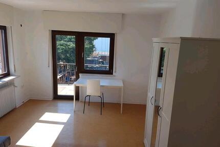 WG Zimmer ca.18qm +18qm Terrasse für 670 Euro Warmmiete möbiliert - Mörfelden-Walldorf