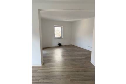 Schicke 4-Raum Wohnung im Zentrum von Suhl sofort verfügbar