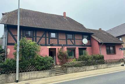 Haus zum Kaufen in Cremlingen 146.000,00 € 188 m²