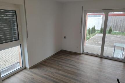 Mietwohnung, 3 Zimmer, neuwertig, große Terrasse, Königshofen - Bad Königshofen im Grabfeld