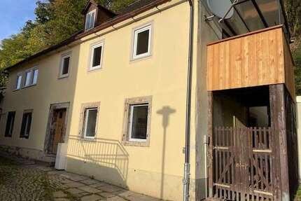 Haus zum Kaufen in Sachsen - Tharandt 205.000,00 € 180 m²