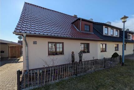 Moderne DHH Teilsaniert, Barrierefrei mit gepflegtem Grundstück - Stralsund Langendorfer Berg