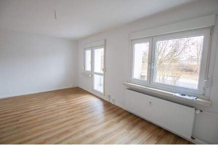 4-Zimmerwohnung, ganz unten... - 323,00&nbsp;EUR Kaltmiete, ca.&nbsp; 64,50&nbsp;m&sup2;&nbsp;Wohnfl&auml;che in Halle (Saale) (PLZ: 06120) Heide Nord