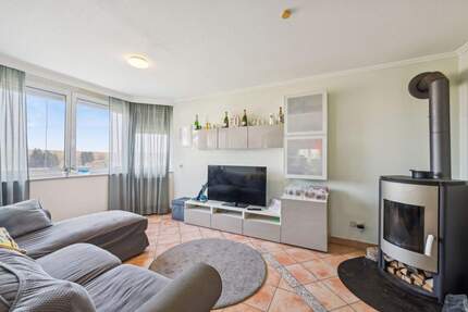 Sonnige Oase: Helle 57 m² Wohnung mit großem Garten und toskanischem Flair - Esselbach