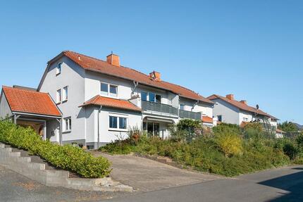 Moderne 4-Zimmer- EG Wohnung mit Terrasse und Garten in ruhiger L - Körle