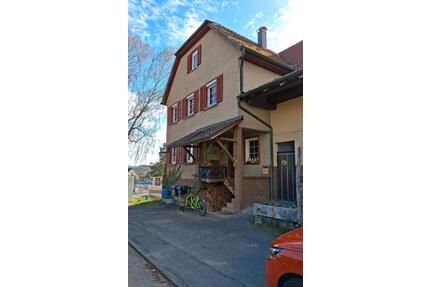 schöne 4-Zimmerwohnung in altem Bauernhaus - Pliezhausen