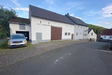 Haus zu vermieten Bauernhof - 900,00&nbsp;EUR Kaltmiete, ca.&nbsp; 135,00&nbsp;m&sup2; in Pelm (PLZ: 54570)