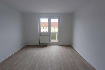 Dreiraumwohnung ruhig gelegen mit Balkon - Merseburg