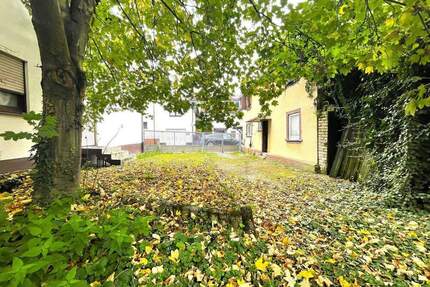 Attraktives Baugrundstück in Altstadtlage mit Altbestand - Frankfurt am Main Nieder-Eschbach