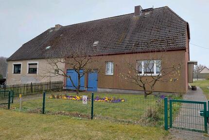 Doppelhaushälfte mit großem Baugrundstück - Waren (Müritz)