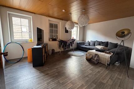 4 Zimmer, Küche, Bad - 800,00&nbsp;EUR Kaltmiete, ca.&nbsp; 104,00&nbsp;m&sup2; in Westhofen (PLZ: 67593)