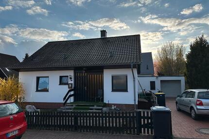 Einfamilienhaus mit Vollkeller & Garage - Burgdorf