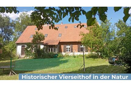 Freistehender Vierseithof (7283m²) mit Scheune und Brunnen - Prenzlau