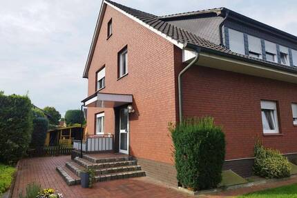 Großes-Dreifamilienhaus - 425.000,00&nbsp;EUR Kaufpreis, in Ankum (PLZ: 49577)