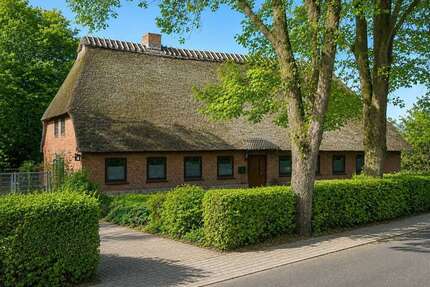 Haus zum Kaufen in Süderbrarup 199.000,00 € 175.96 m²