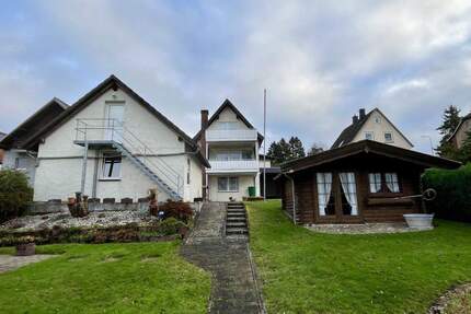 Vielseitiges Wohnhaus mit großem Grundstück in Barntrup
