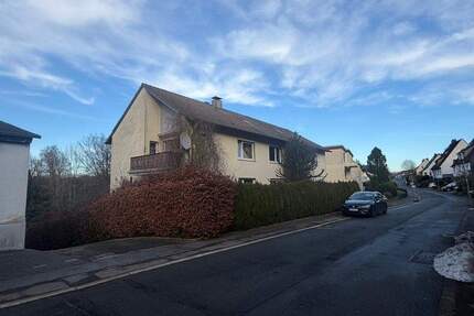Mehr als nur ein Zuhause: 3-Familienhaus plus Baugrundstück in Schalksmühle- Heedfeld…