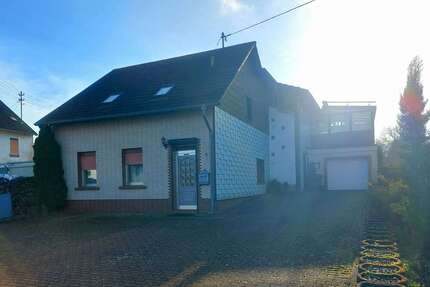 Haus zum Kaufen in Überherrn 198.000,00 € 180 m²