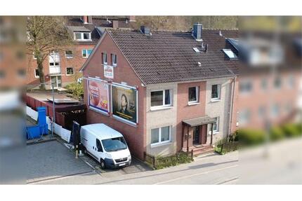 Mehrfamilienhaus mit 2 Wohneinheiten, Wohnkeller & Werbeertrag ‼️ - Kiel Ellerbek