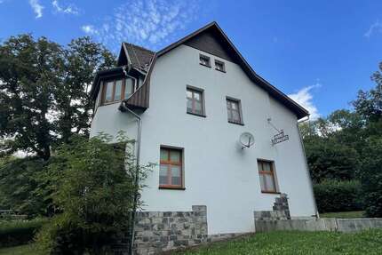 Haus zum Mieten in Römhild 1.330,00 € 152 m²