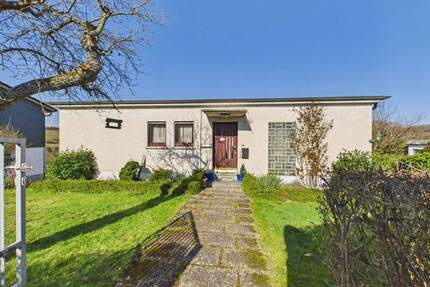 Sonne, Ruhe, Weitblick - Einfamilienhaus in Waldsolms-Kraftsolms