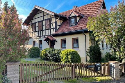 gepflegtes Einfamilienhaus in Eckartshausen zum Verkauf - Maroldsweisach