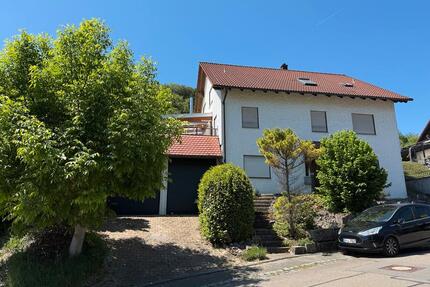 Viel Platz für Ihre Pläne: Einfamilienhaus in Gruibingen
