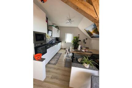 5 Zimmer Dachgeschoßwohnung zu vermieten, als WG geeignet - Saarbrücken Brebach-Fechingen