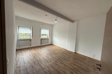 Helle 2-Zimmer-Wohnung mit Küche & Garage in Vallendar