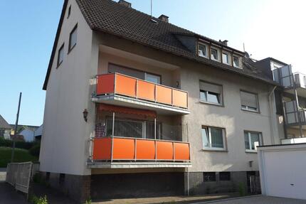Mehrfamilienhaus mit 4 Wohneinheiten & 6 Garagen in iserlohn
