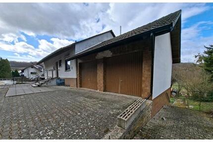 Freistehendes Haus mit großem Grundstück - Gaugrehweiler