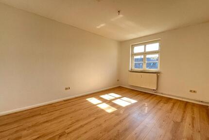*100 IKEA-Gutschein!* Modern sanierte 2-Zimmer-Wohnung in ruhiger Lage - Glauchau