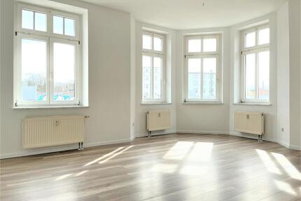 Schöne 4 Raum Whg. mit Erker, offener Küche & Aufzug! - Chemnitz