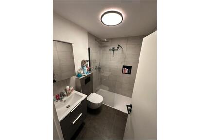 Schöne, modernisierte 3-Zi.-Wohnung mit Balkon & EBK in Altötting