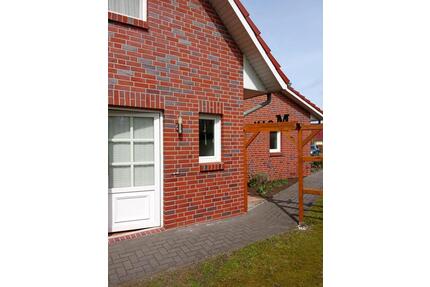 Saterland von Privat -Haus mit zwei schönen Wohnungen